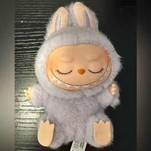 ZIZI - have a seat Labubu